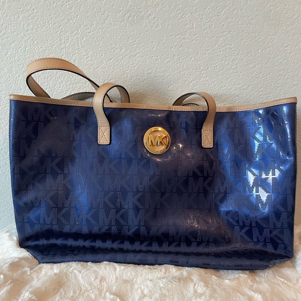 Patent leather MK tote